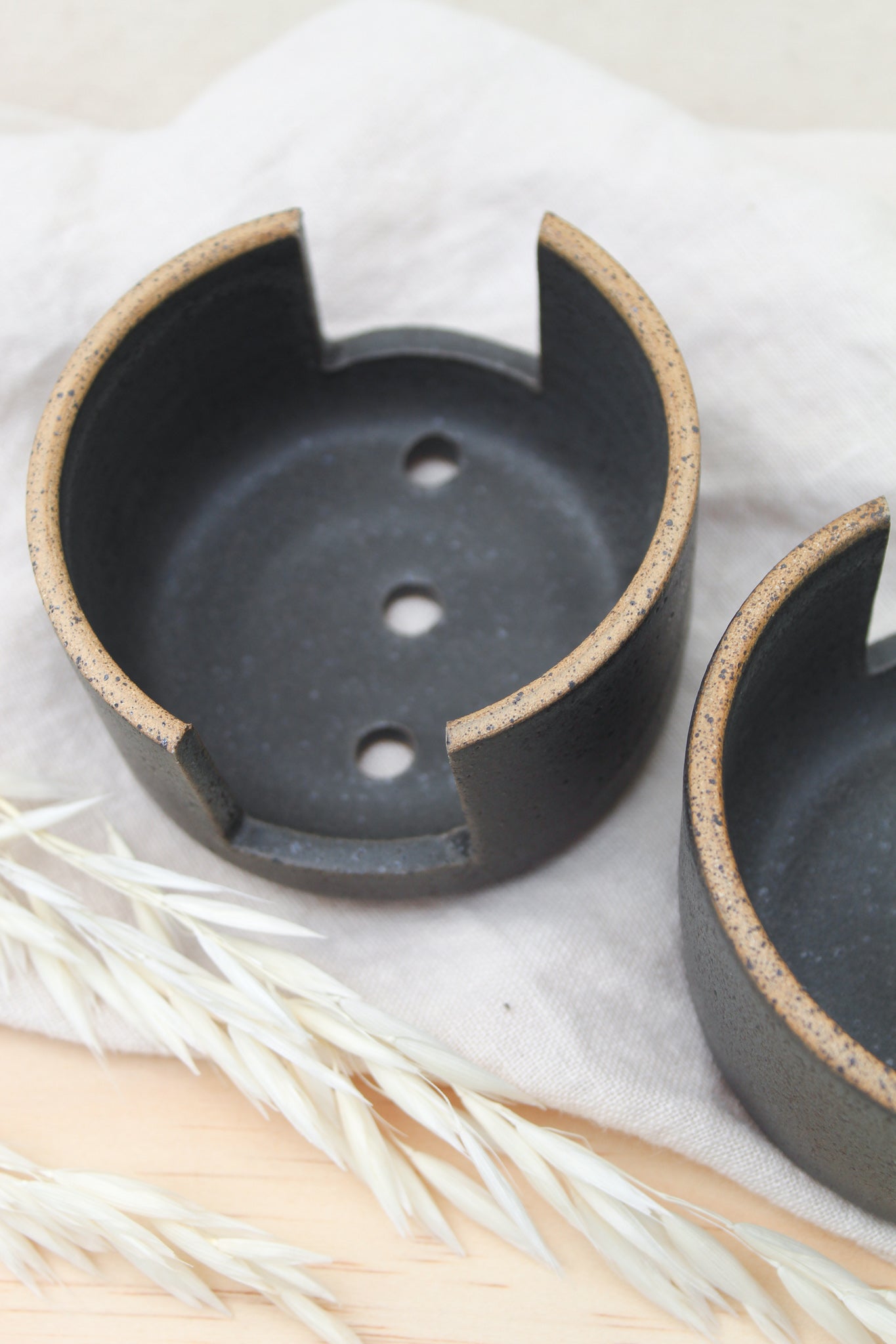 Charcoal Sponge Holder image 0