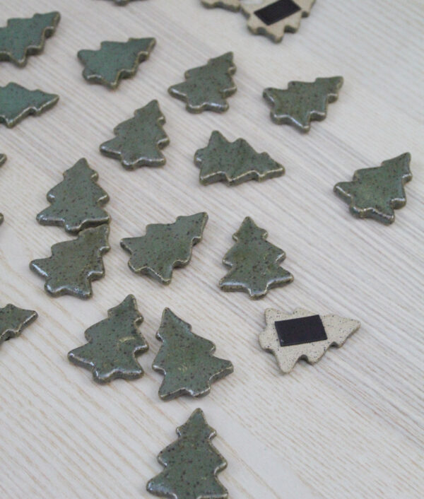 Mini Pine Tree Magnet Set - Image 3